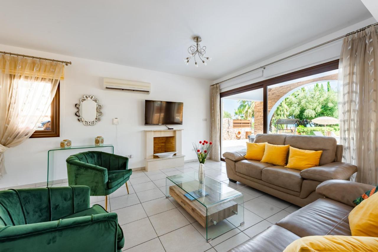 Sea Front Oceanus H3 By Ezoria Villas Ayia Napa Exterior photo