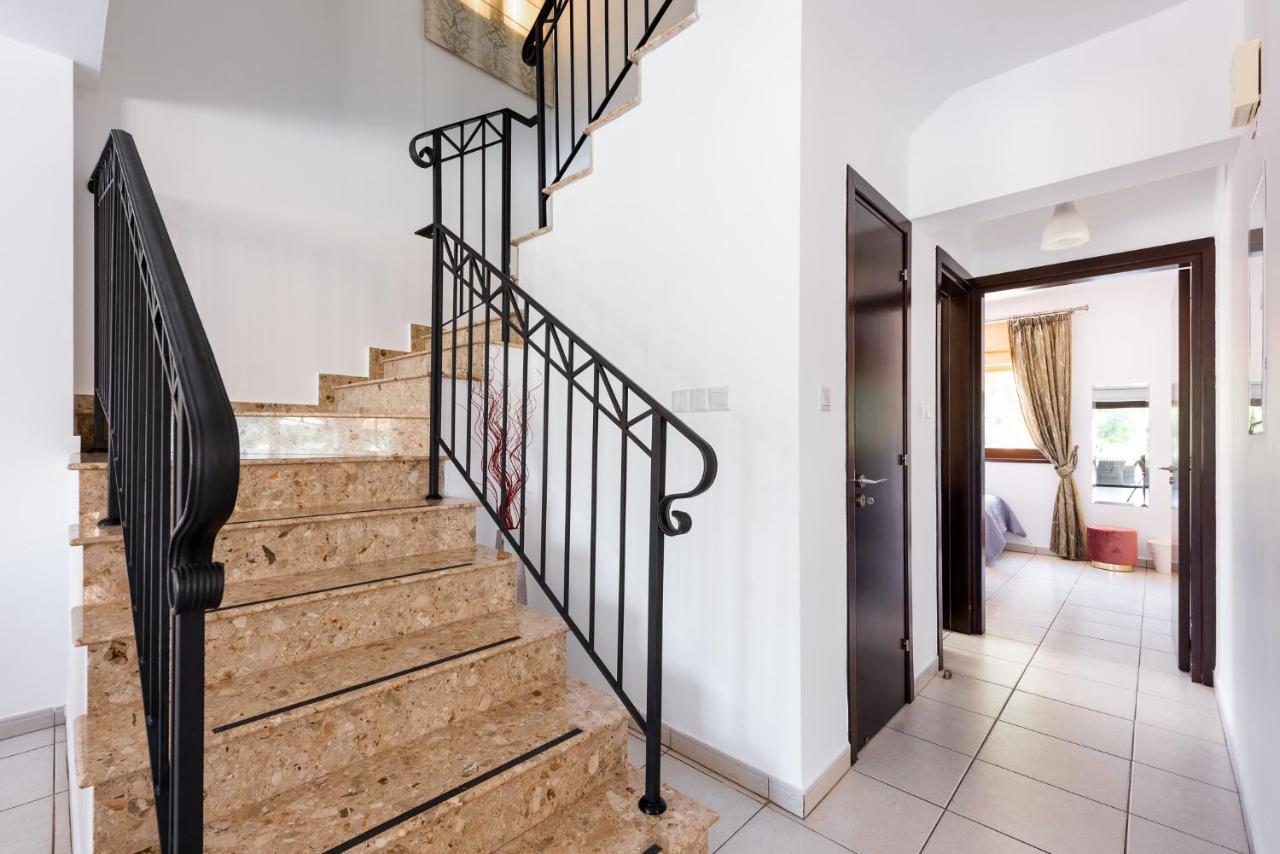 Sea Front Oceanus H3 By Ezoria Villas Ayia Napa Exterior photo