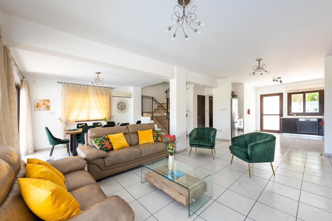 Sea Front Oceanus H3 By Ezoria Villas Ayia Napa Exterior photo