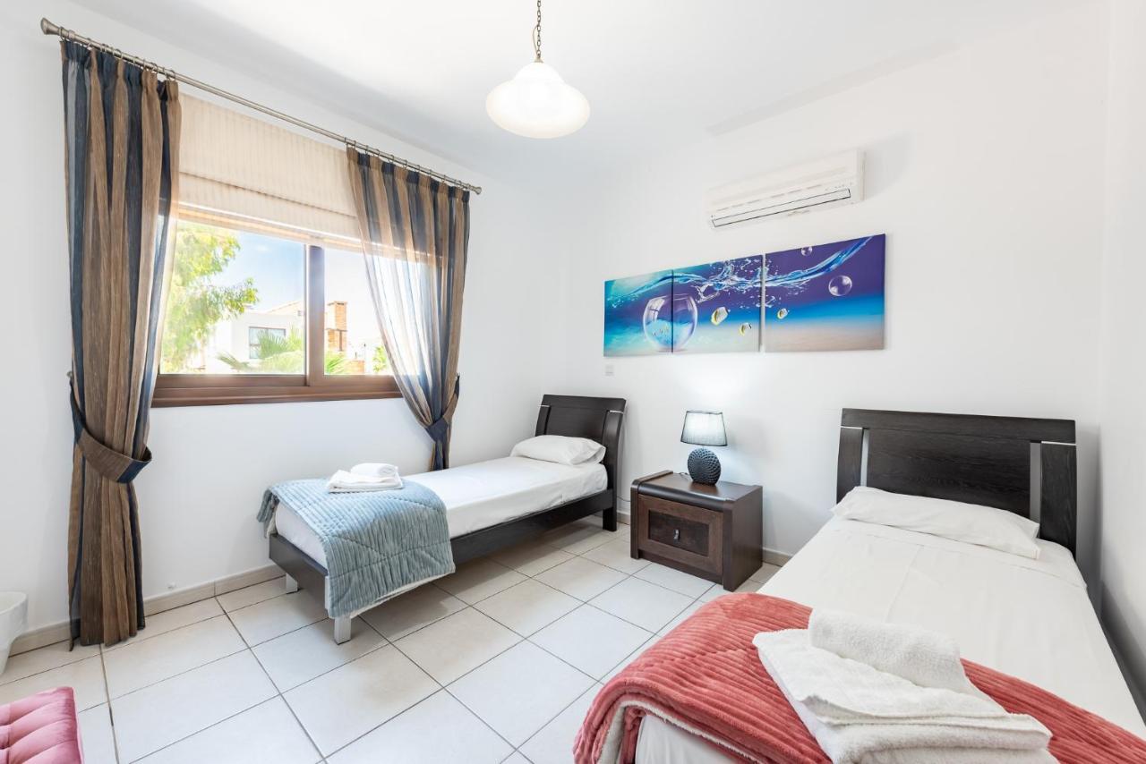 Sea Front Oceanus H3 By Ezoria Villas Ayia Napa Exterior photo
